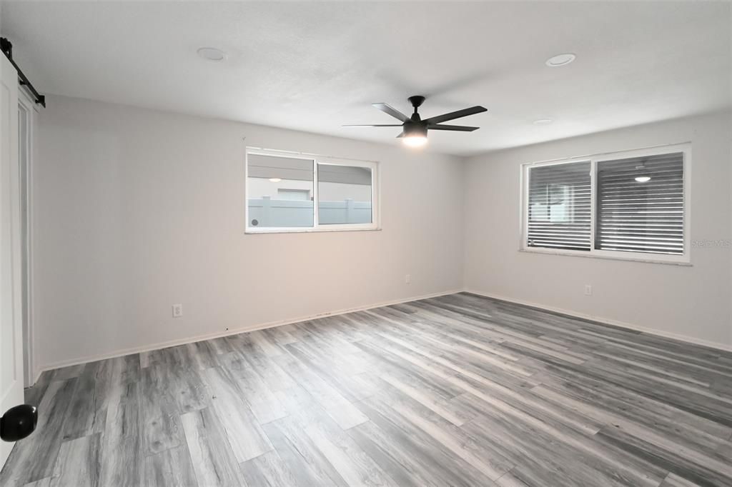 En Venta: $550,000 (4 camas, 2 baños, 1766 Pies cuadrados)