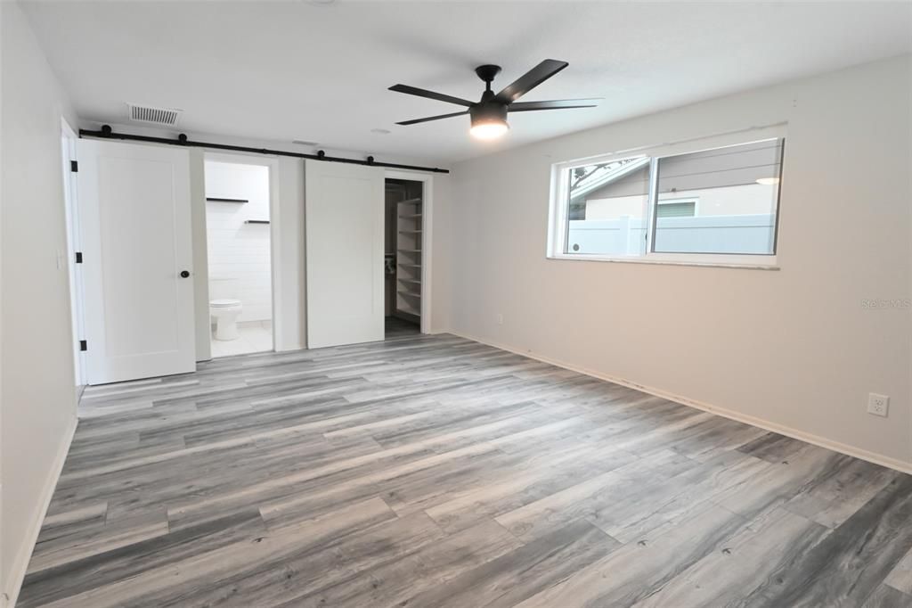 En Venta: $550,000 (4 camas, 2 baños, 1766 Pies cuadrados)