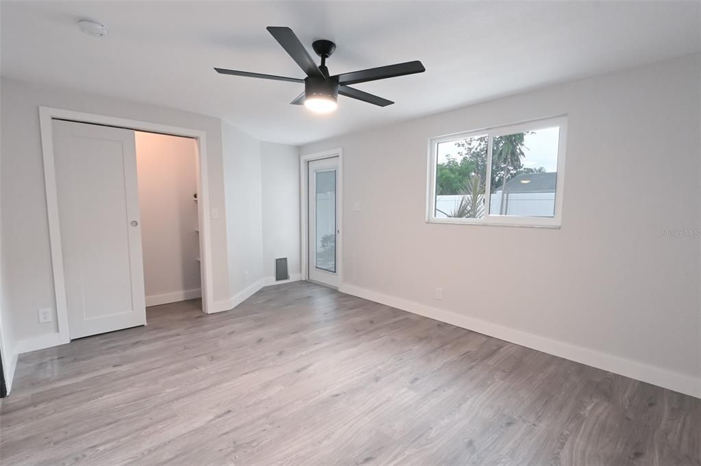 En Venta: $550,000 (4 camas, 2 baños, 1766 Pies cuadrados)