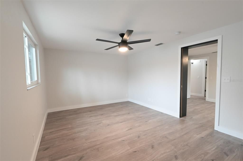 En Venta: $550,000 (4 camas, 2 baños, 1766 Pies cuadrados)