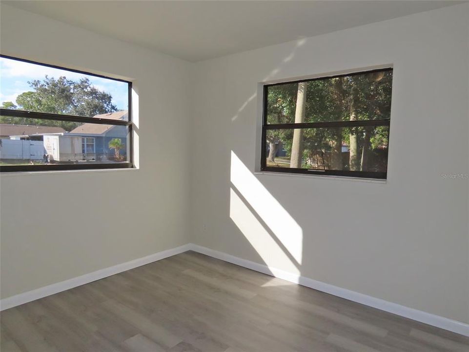 For Sale: $424,900 (4 beds, 2 baths, 1348 Square Feet)