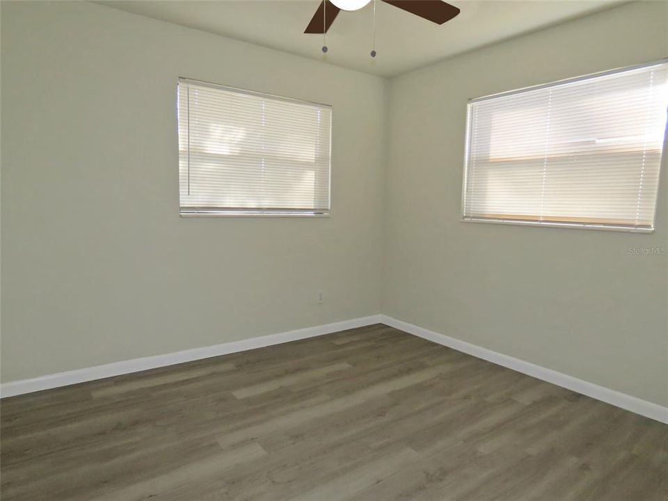 For Sale: $424,900 (4 beds, 2 baths, 1348 Square Feet)