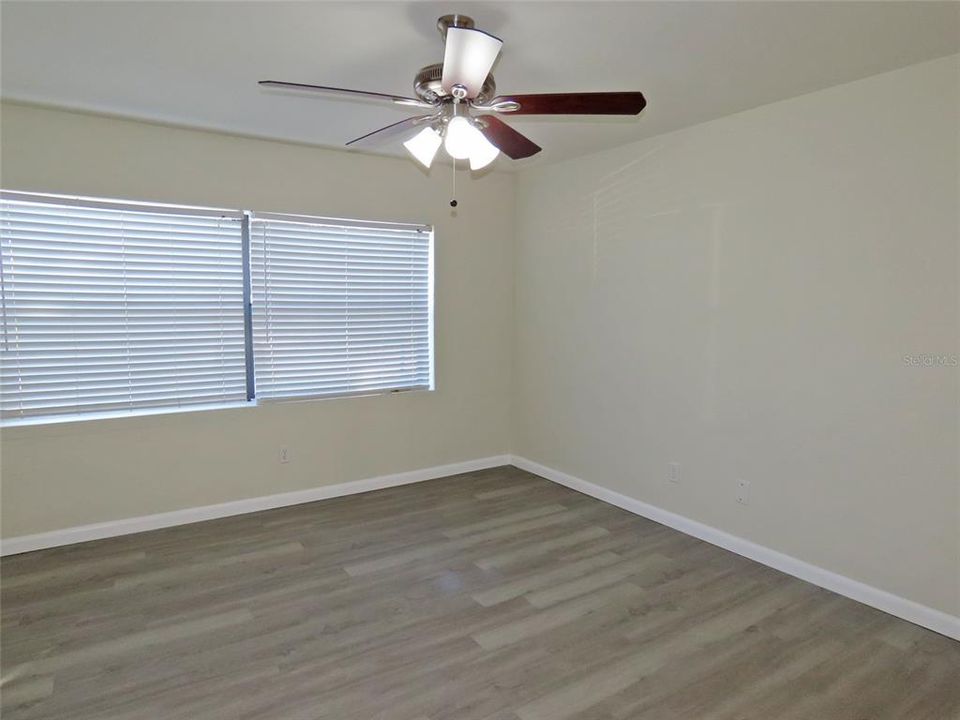 For Sale: $424,900 (4 beds, 2 baths, 1348 Square Feet)