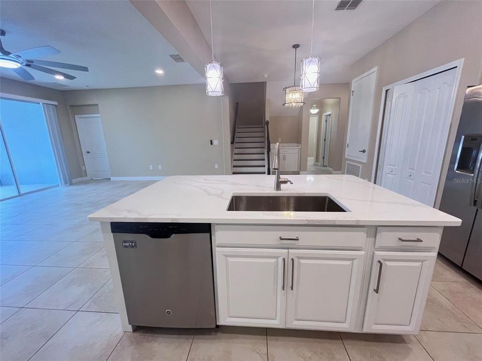 For Rent: $3,700 (4 beds, 3 baths, 2854 Square Feet)