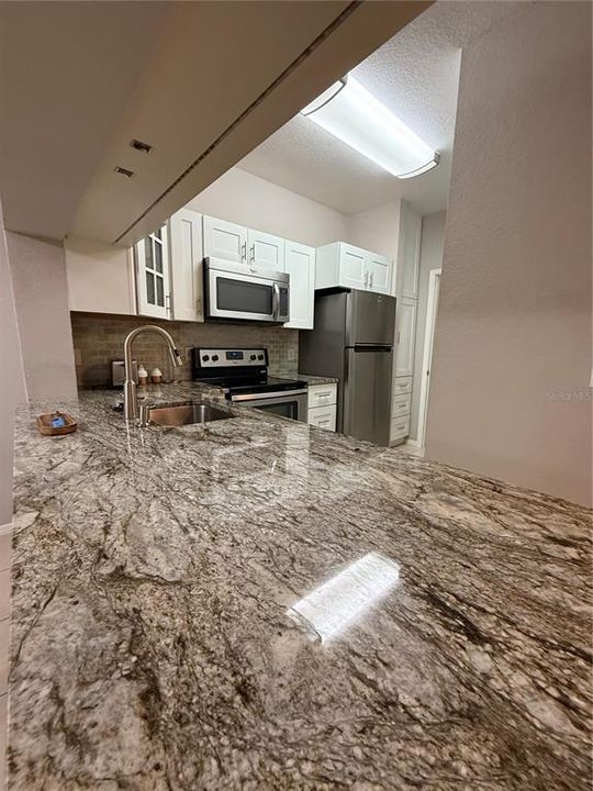 For Rent: $2,050 (2 beds, 2 baths, 1051 Square Feet)