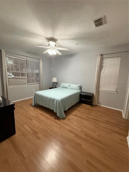 For Rent: $2,050 (2 beds, 2 baths, 1051 Square Feet)