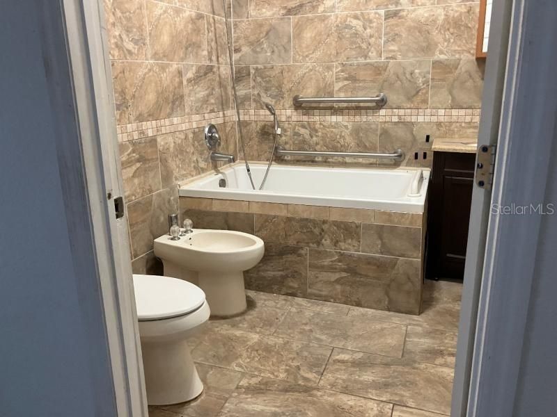 En Venta: $190,000 (3 camas, 2 baños, 1312 Pies cuadrados)