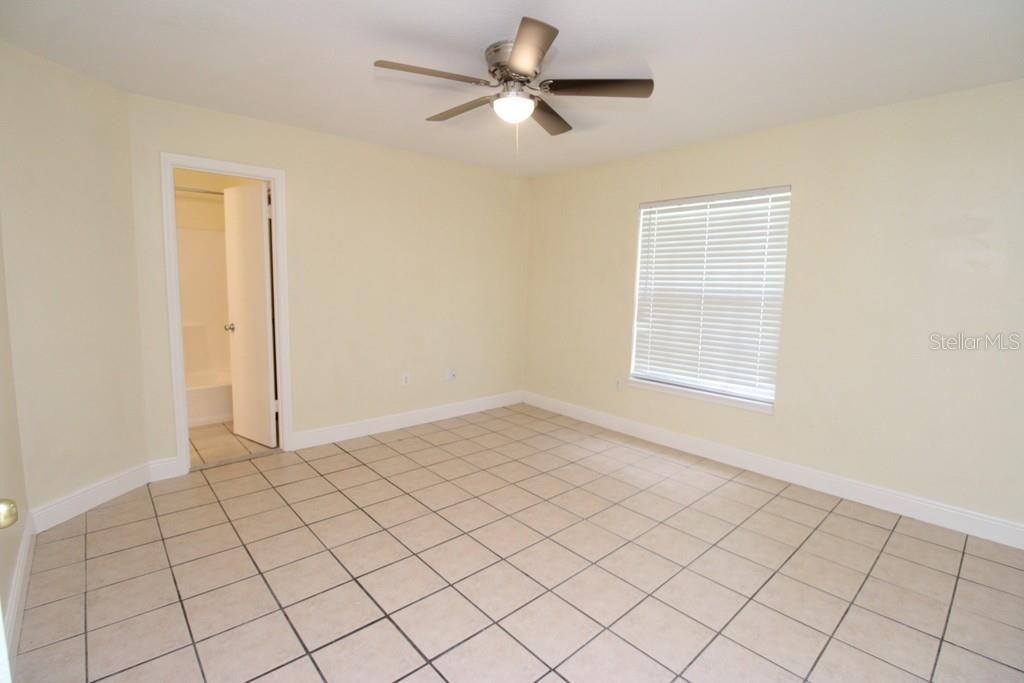 For Rent: $1,600 (3 beds, 2 baths, 1170 Square Feet)