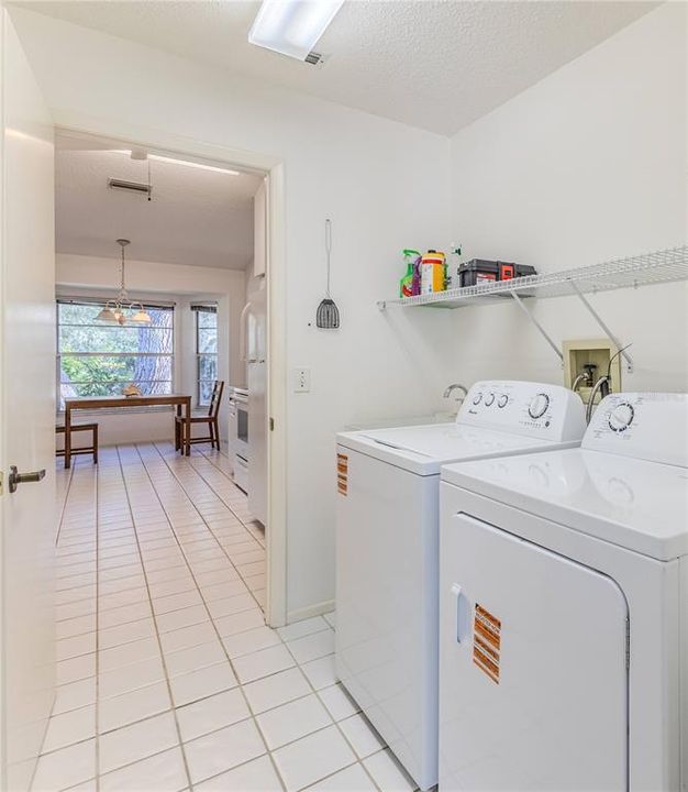 For Sale: $199,000 (2 beds, 2 baths, 1366 Square Feet)