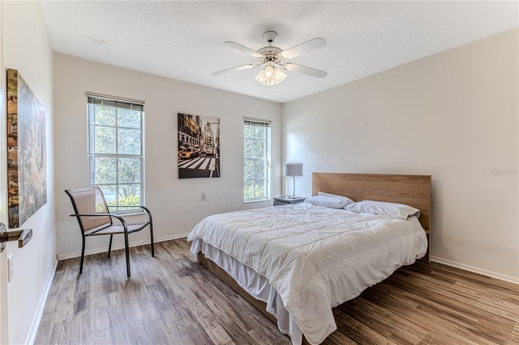 For Sale: $199,000 (2 beds, 2 baths, 1366 Square Feet)