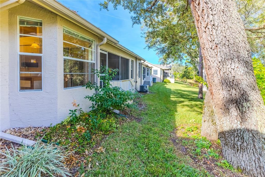 For Sale: $199,000 (2 beds, 2 baths, 1366 Square Feet)