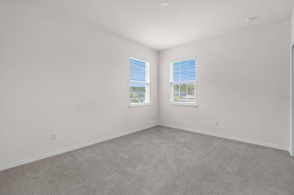 For Sale: $560,000 (4 beds, 3 baths, 2705 Square Feet)