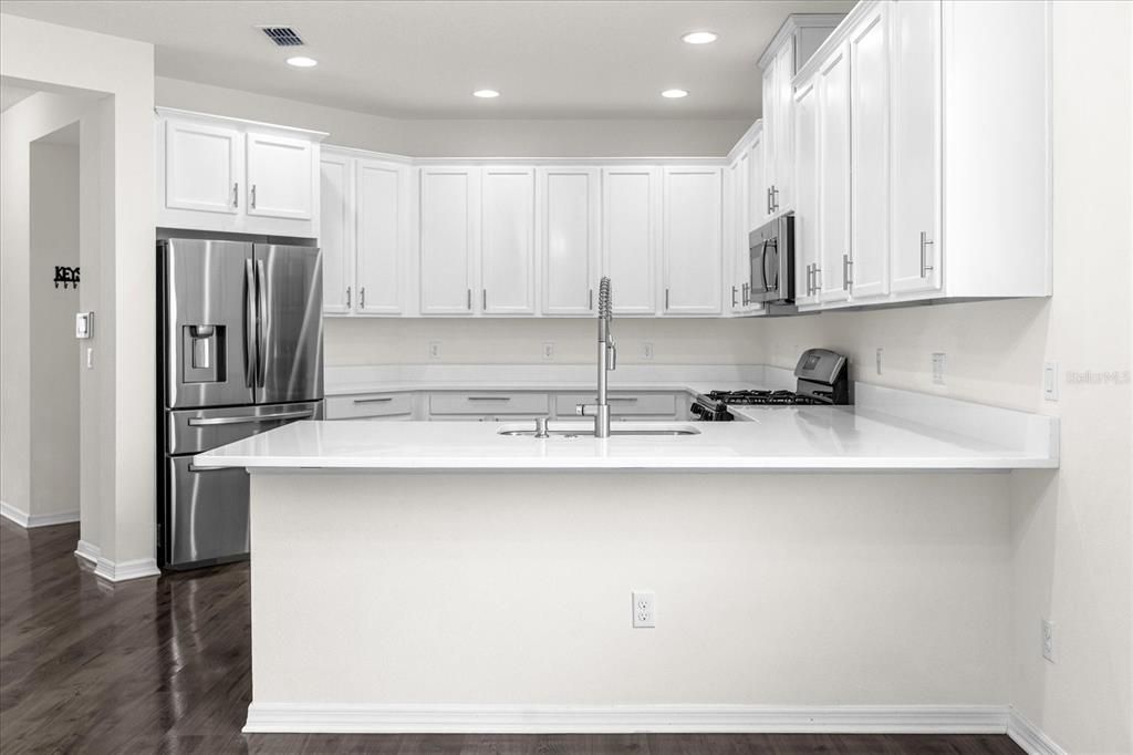 For Sale: $560,000 (4 beds, 3 baths, 2705 Square Feet)