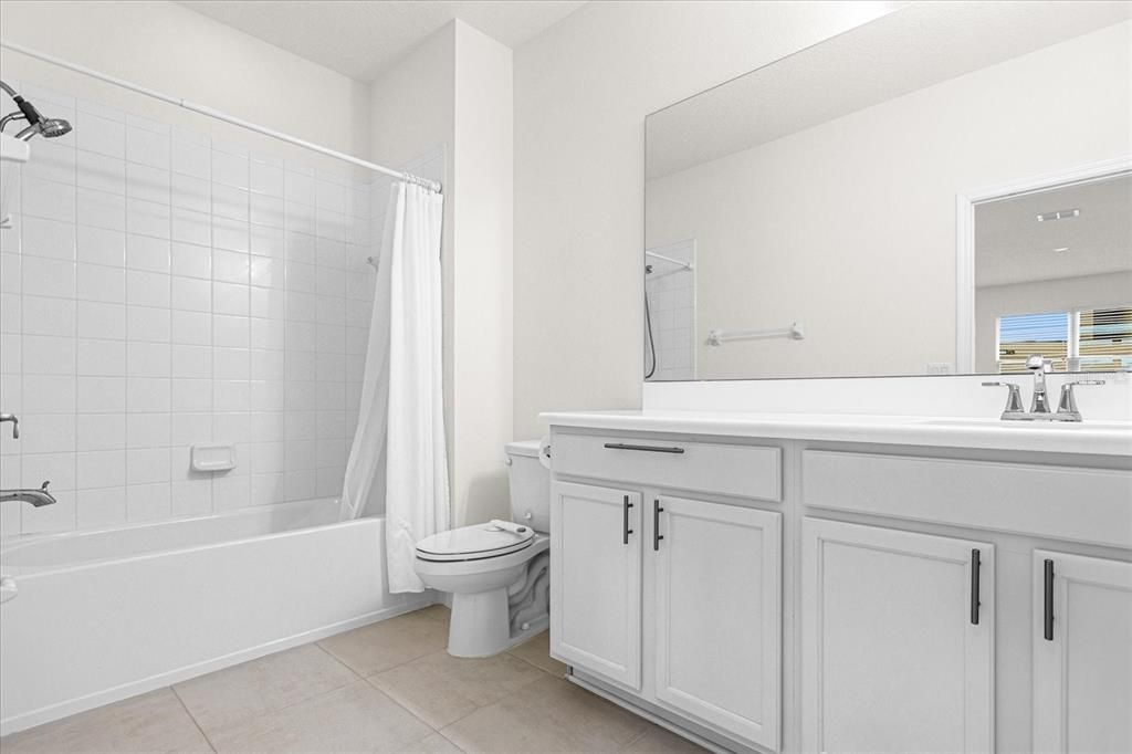 For Sale: $560,000 (4 beds, 3 baths, 2705 Square Feet)