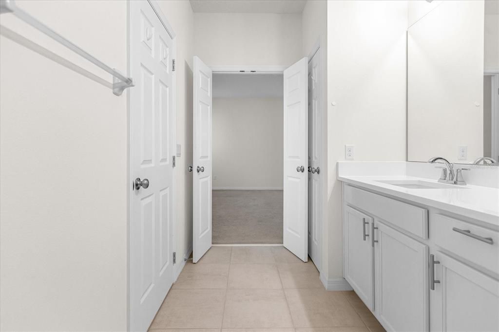 For Sale: $560,000 (4 beds, 3 baths, 2705 Square Feet)