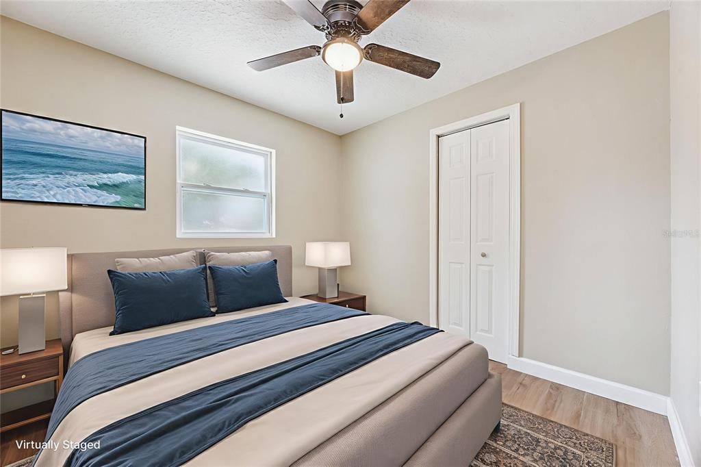 На продажу: $385,000 (4 спален, 2 ванн, 1410 Квадратных фут)