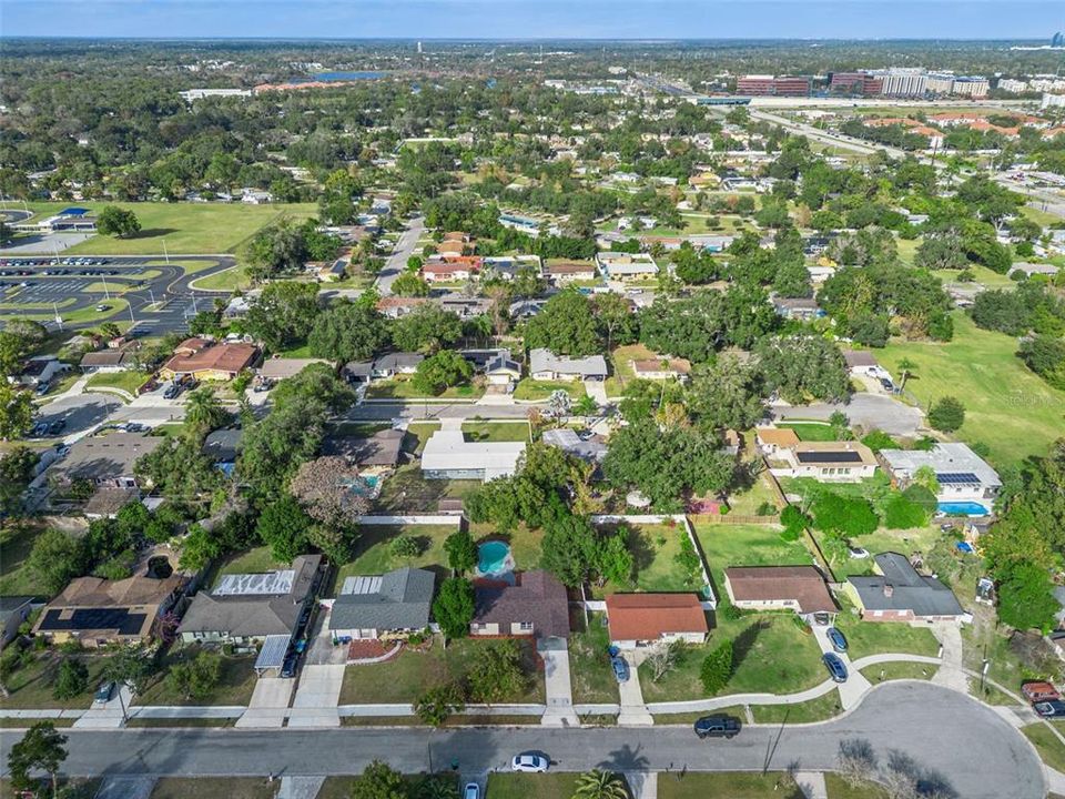 На продажу: $385,000 (4 спален, 2 ванн, 1410 Квадратных фут)