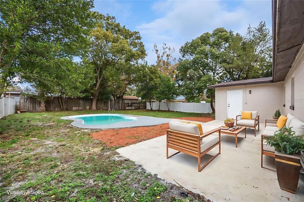 На продажу: $385,000 (4 спален, 2 ванн, 1410 Квадратных фут)