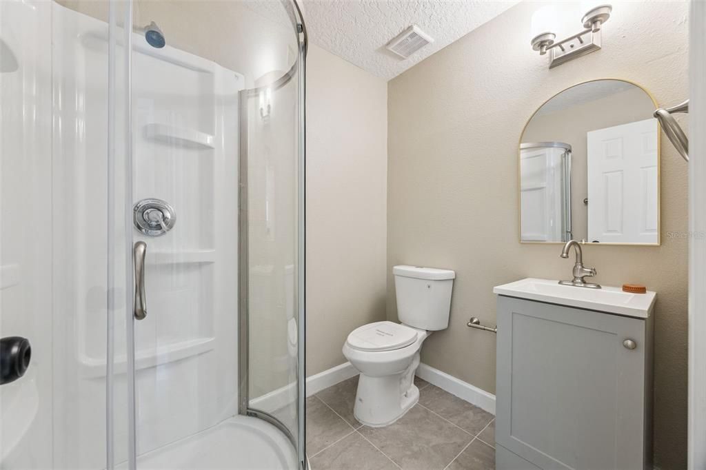 На продажу: $385,000 (4 спален, 2 ванн, 1410 Квадратных фут)