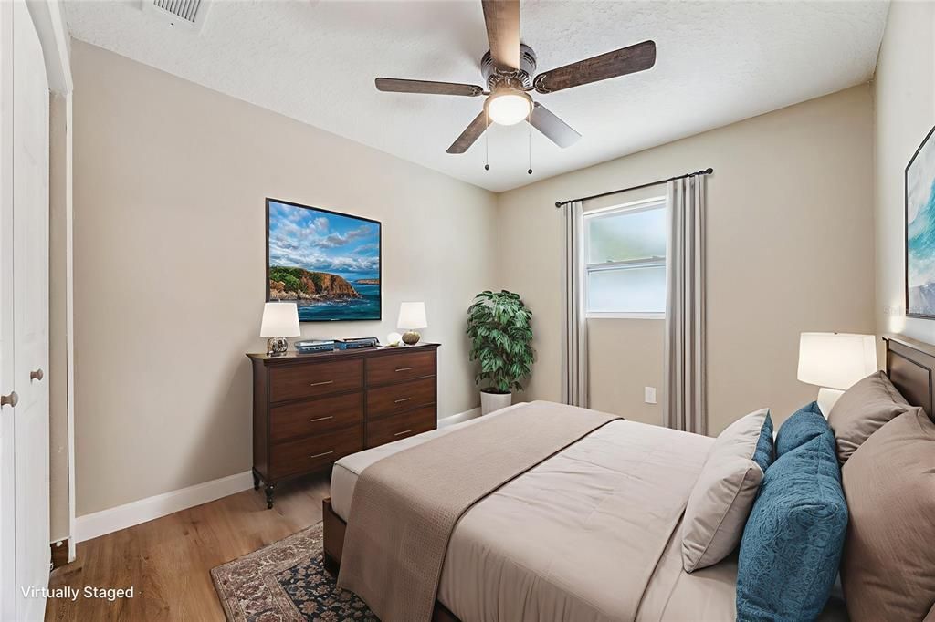 На продажу: $385,000 (4 спален, 2 ванн, 1410 Квадратных фут)