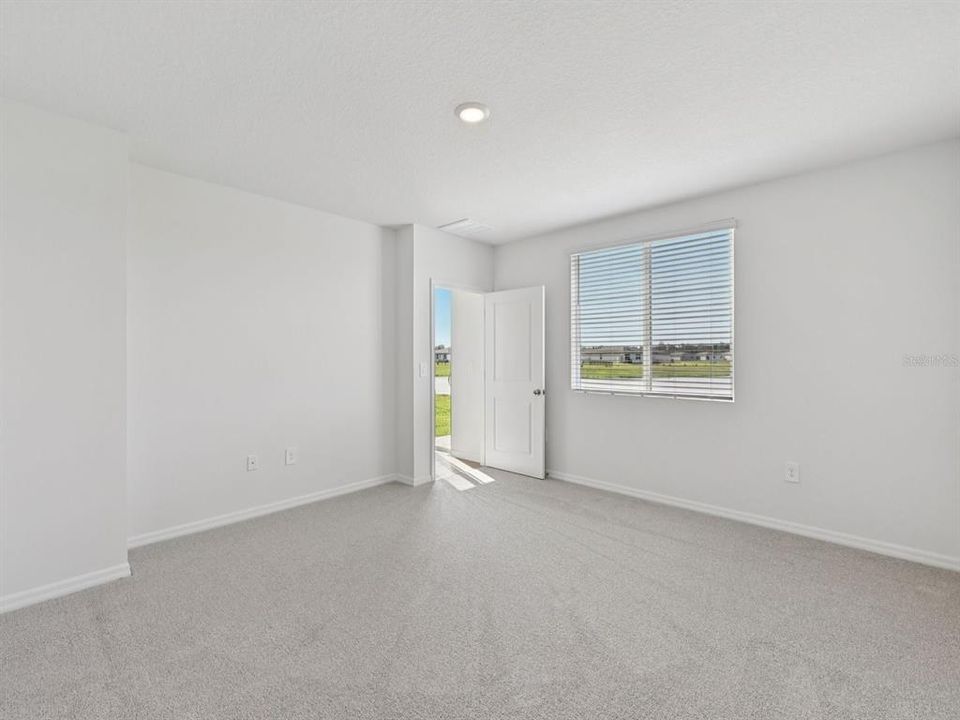 На продажу: $319,810 (4 спален, 2 ванн, 2168 Квадратных фут)