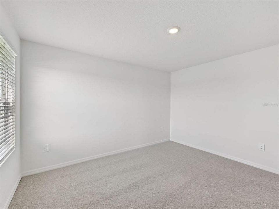 На продажу: $319,810 (4 спален, 2 ванн, 2168 Квадратных фут)