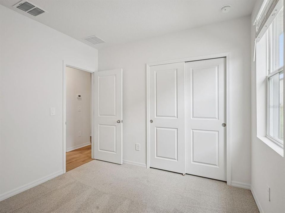 На продажу: $274,470 (3 спален, 2 ванн, 1269 Квадратных фут)