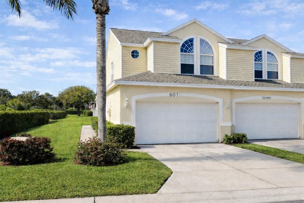 For Sale: $395,000 (4 beds, 3 baths, 1834 Square Feet)