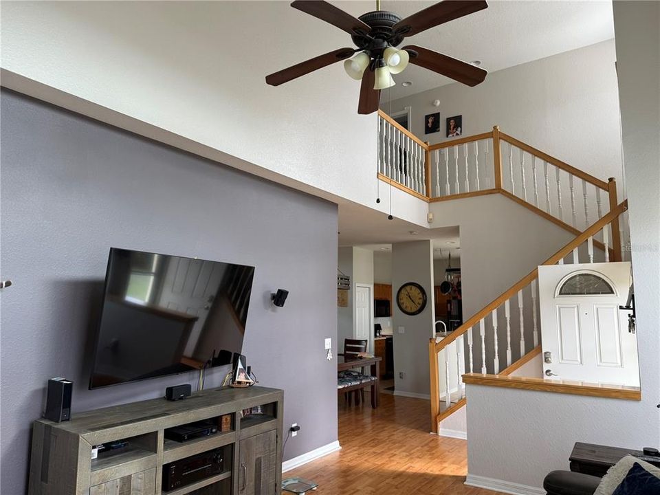 待售: $395,000 (4 贝兹, 3 浴室, 1834 平方英尺)