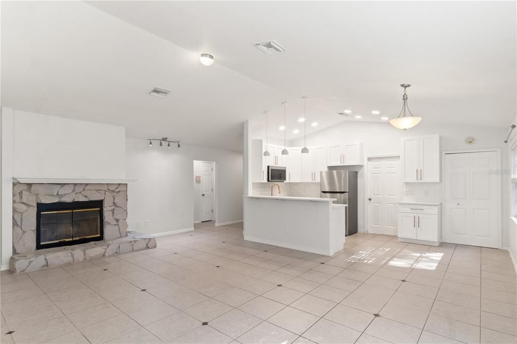 For Rent: $3,300 (3 beds, 2 baths, 1314 Square Feet)