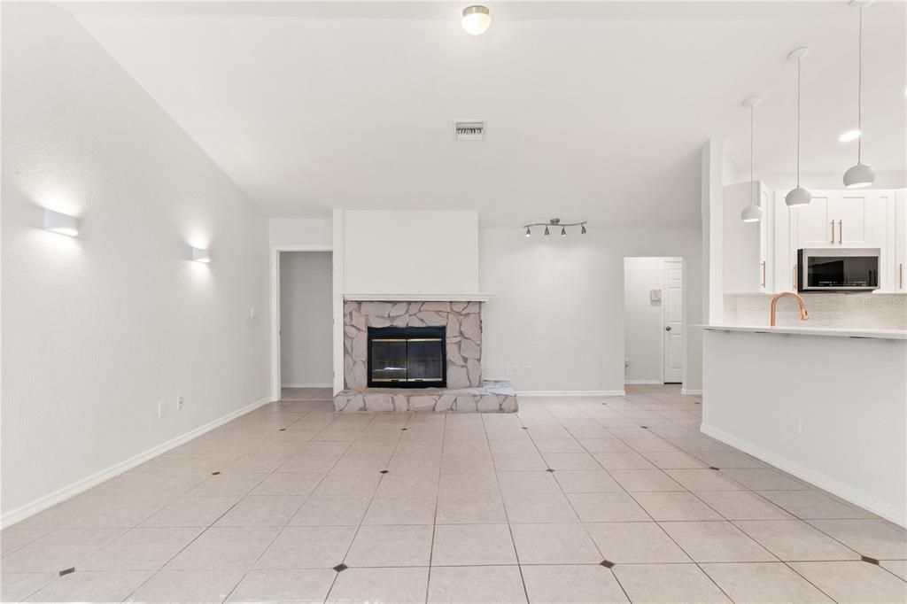 For Rent: $3,300 (3 beds, 2 baths, 1314 Square Feet)