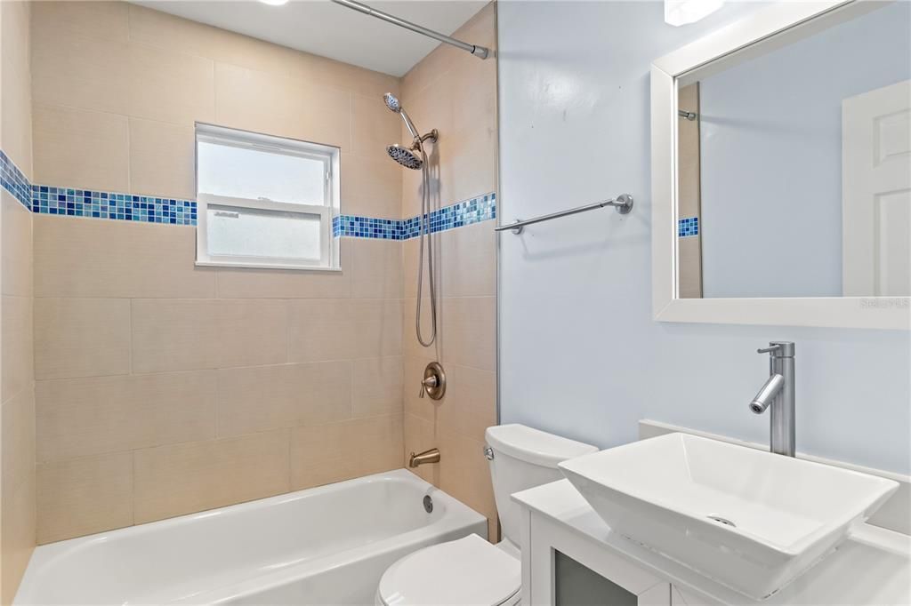 For Rent: $3,300 (3 beds, 2 baths, 1314 Square Feet)