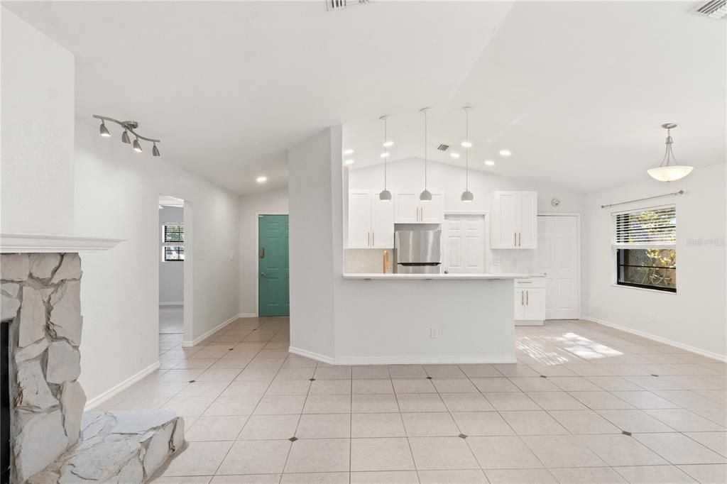 For Rent: $3,300 (3 beds, 2 baths, 1314 Square Feet)