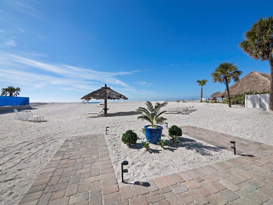 For Sale: $1,348,000 (2 beds, 2 baths, 1587 Square Feet)