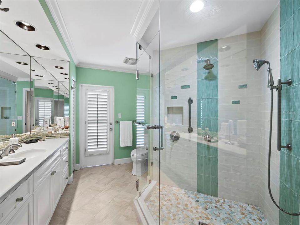 For Sale: $1,348,000 (2 beds, 2 baths, 1587 Square Feet)