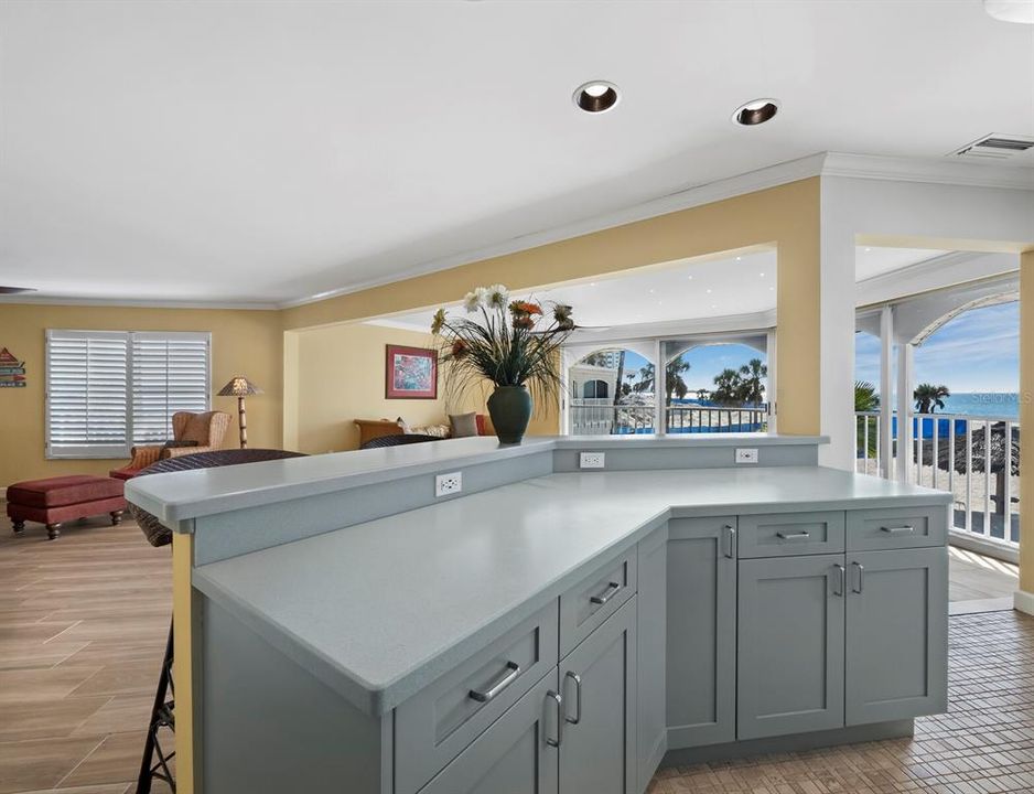 For Sale: $1,348,000 (2 beds, 2 baths, 1587 Square Feet)