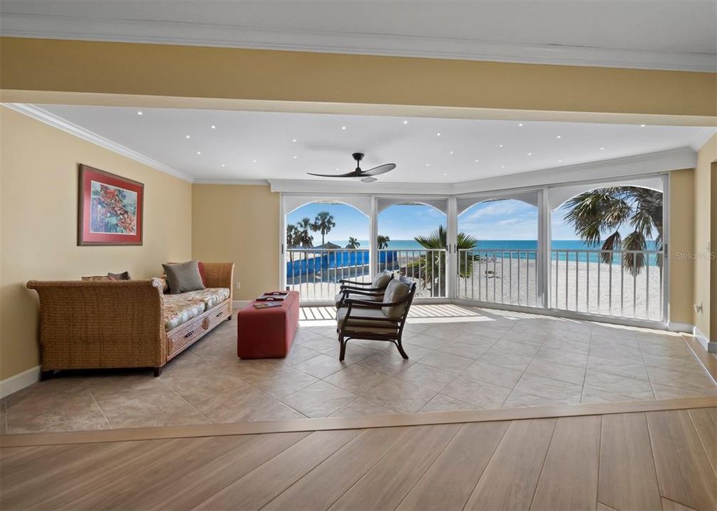 For Sale: $1,348,000 (2 beds, 2 baths, 1587 Square Feet)