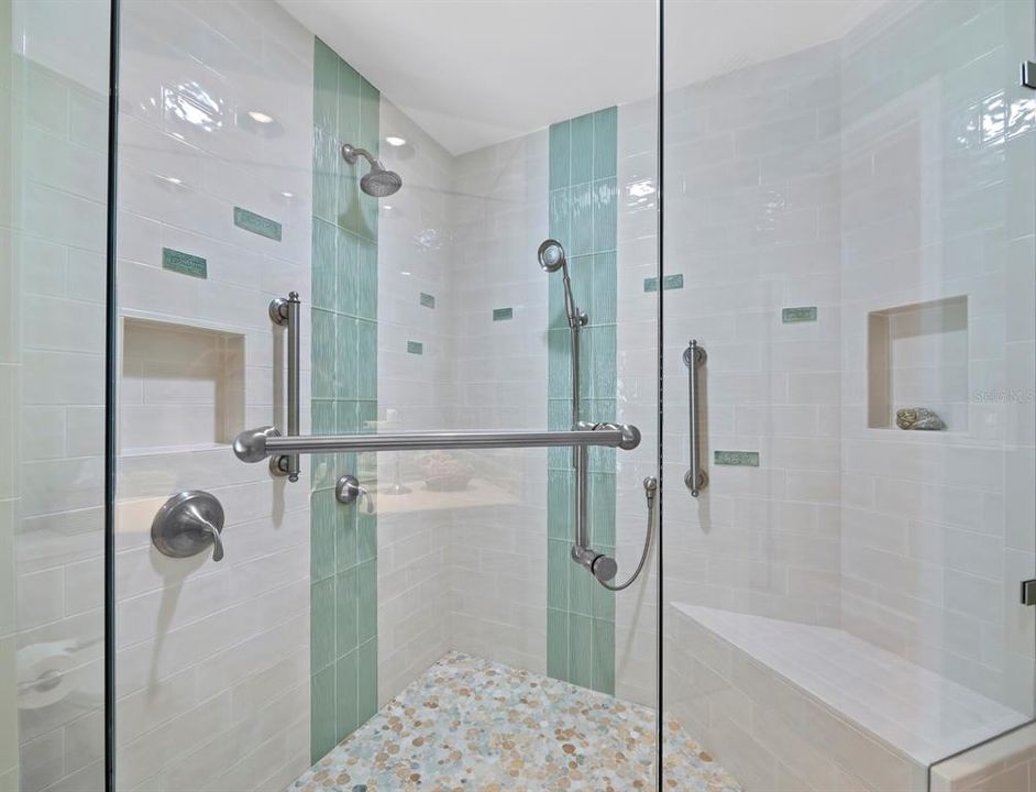 For Sale: $1,348,000 (2 beds, 2 baths, 1587 Square Feet)