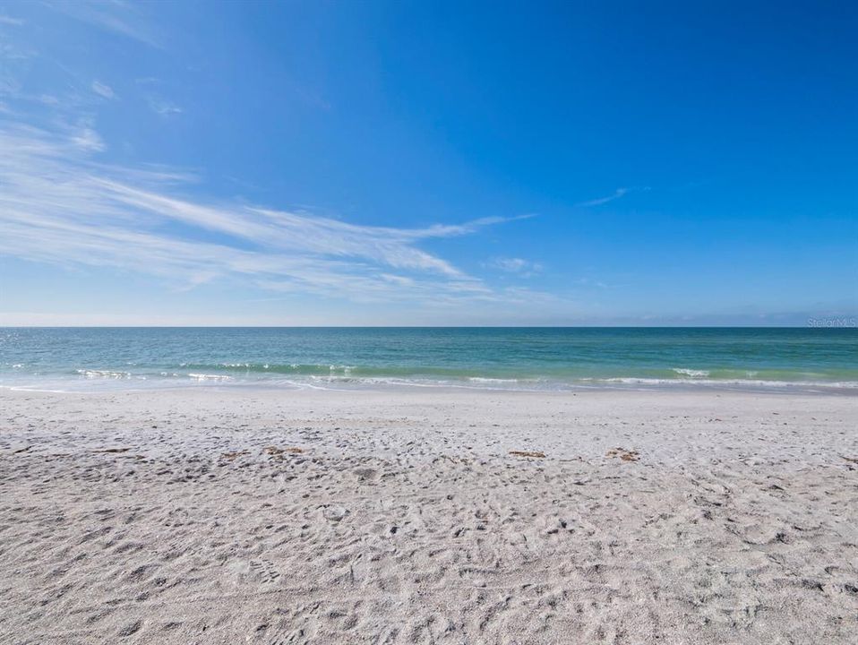 For Sale: $1,348,000 (2 beds, 2 baths, 1587 Square Feet)