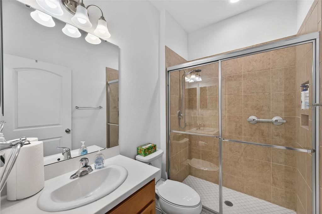 For Sale: $425,000 (4 beds, 3 baths, 1945 Square Feet)