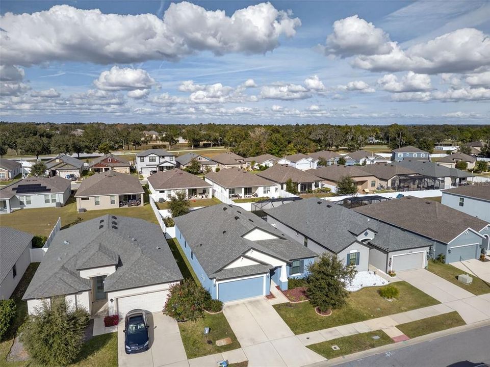 For Sale: $425,000 (4 beds, 3 baths, 1945 Square Feet)