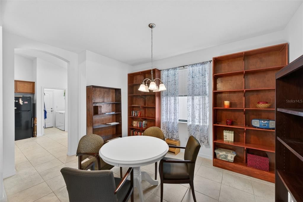 For Sale: $425,000 (4 beds, 3 baths, 1945 Square Feet)