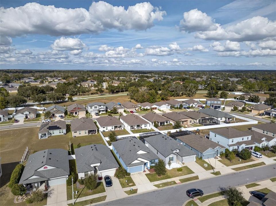 For Sale: $425,000 (4 beds, 3 baths, 1945 Square Feet)