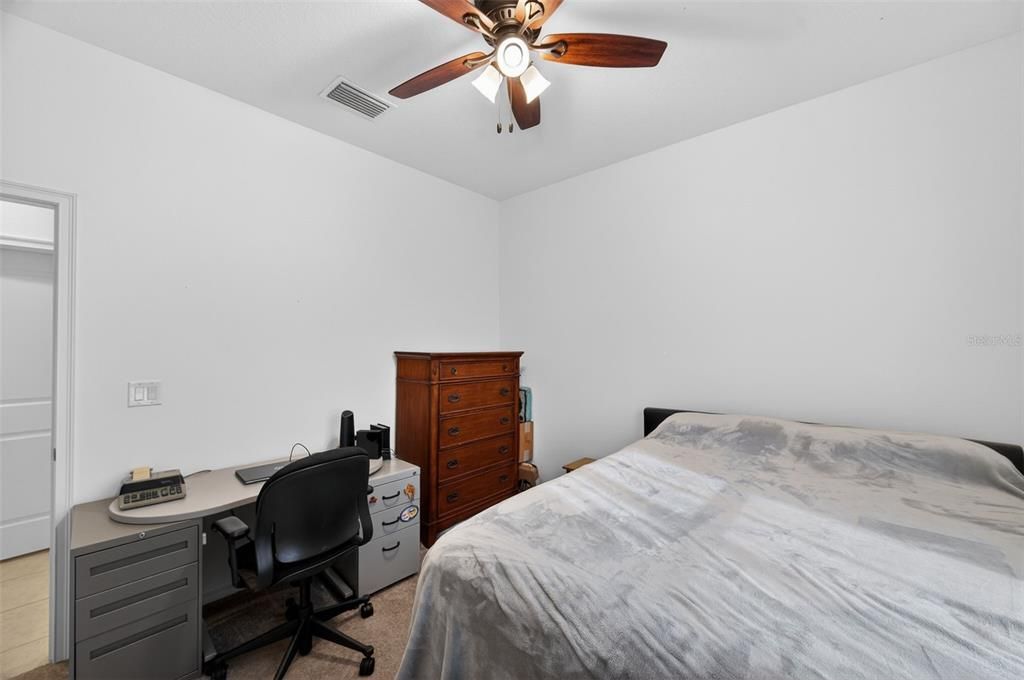 For Sale: $425,000 (4 beds, 3 baths, 1945 Square Feet)