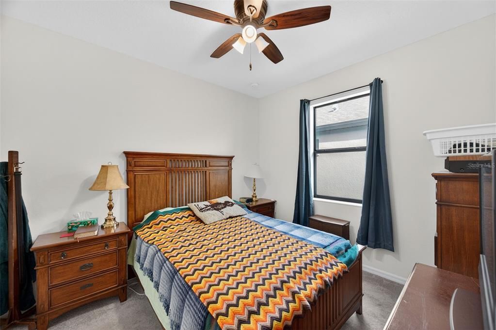 For Sale: $425,000 (4 beds, 3 baths, 1945 Square Feet)