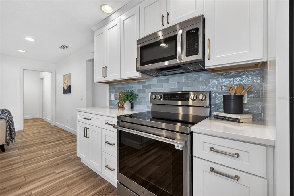 На продажу: $699,000 (4 спален, 2 ванн, 1902 Квадратных фут)