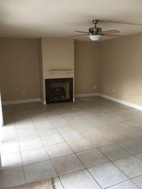 For Rent: $2,000 (2 beds, 2 baths, 1328 Square Feet)