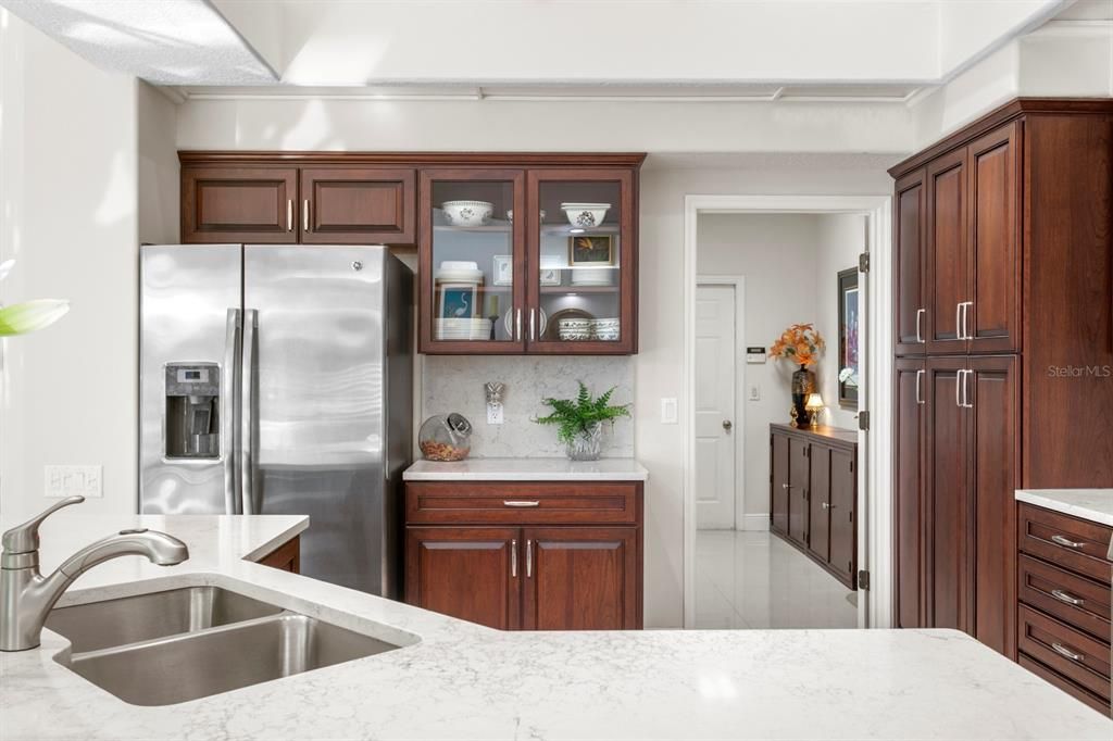 На продажу: $845,000 (4 спален, 3 ванн, 2832 Квадратных фут)