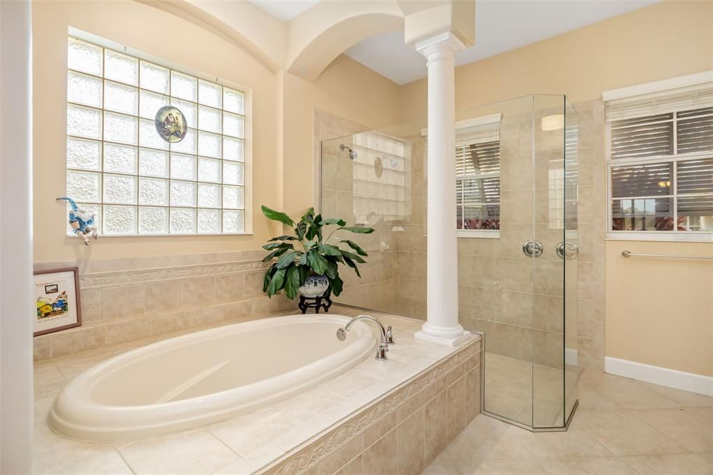 待售: $1,350,000 (4 贝兹, 3 浴室, 3266 平方英尺)