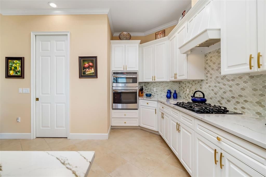 待售: $1,350,000 (4 贝兹, 3 浴室, 3266 平方英尺)